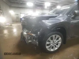 2021 Toyota Highlander Hybrid Limited with VIN 5TDXBRCH0MS522418, listed as a Copart auction lot 44133135 with 94,124 mi miles and Salvage title. Bid and sale history available at DreamBid. Image 14.
