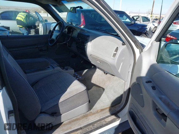 1995 Ford Explorer with VIN 1FMCU24X1SUB07828, listed as a IAAI auction lot 41145230 with 269,846 mi miles and . Bid and sale history available at DreamBid. Image 5.