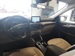 2021 Ford Escape SE с VIN 1FMCU9G67MUA42613, выставлен на аукционе IAAI как лот 42802200 с пробегом 83 890 миль миль и . История ставок и продаж доступна на DreamBid. Изображение 21.
