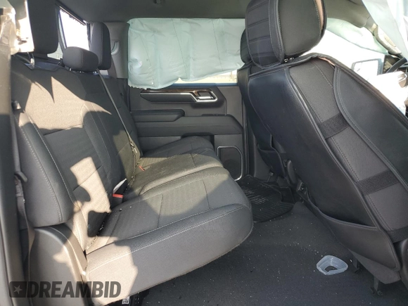 2024 GMC Sierra 1500 with VIN 1GTPHBE88RZ149430, listed as a Copart auction lot 83250124 with 33,092 mi miles and Salvage Title. Bid and sale history available at DreamBid. Image 10.