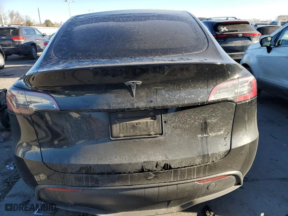 2022 Tesla Model Y Long Range with VIN 7SAYGDEEXNF340147, listed as a Copart auction lot 43986645 with 0 mi miles and Salvage Title. Bid and sale history available at carsss.com. Image 6.