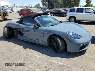 2018 Porsche 718 Boxster z VIN WP0CA2A83JS210673, wystawiony jako Copart lot #64289503 z przebiegiem 43 663 mil mil oraz . Historia ofert i sprzedaży dostępna na DreamBid. Obrazek 4.