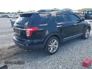 2011 Ford Explorer XLT with VIN 1FMHK7D88BGA82345, listed as a IAAI auction lot 42242222 with 203,672 mi miles and . Bid and sale history available at DreamBid. Image 4.