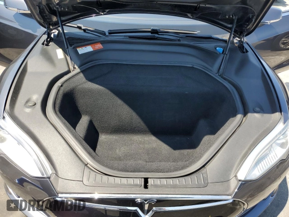 2016 Tesla Model S 90D z VIN 5YJSA1E22GF136325, wystawiony jako Copart lot #65238105 z przebiegiem 182 196 mil mil oraz Szkoda całkowita • Salvage title. Historia ofert i sprzedaży dostępna na DreamBid. Obrazek 11.