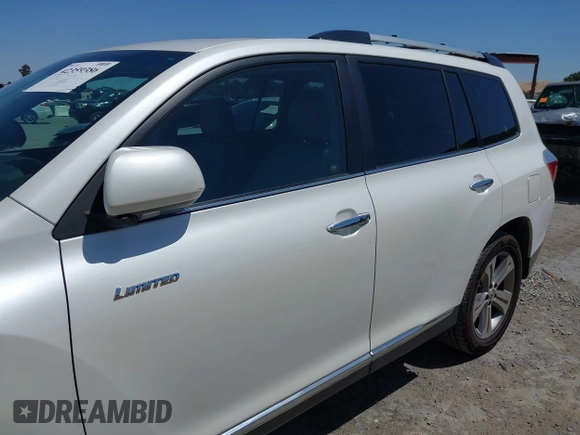 2011 Toyota Highlander Limited with VIN 5TDDK3EH5BS063462, listed as a IAAI auction lot 42359386 with 129,809 mi miles and . Bid and sale history available at DreamBid. Image 14.