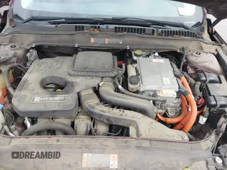 2013 Ford Fusion SE Hybrid with VIN 3FA6P0LU2DR178539, listed as a IAAI auction lot 42120614 with 177,500 mi miles. Bid and sale history available at carsss.com. Image 10.