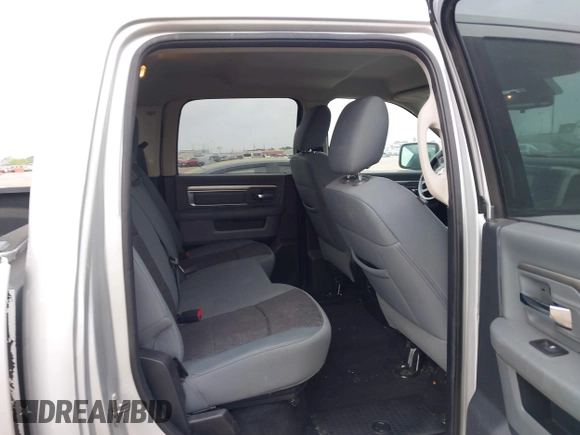 2014 Ram 1500 Lone Star z VIN 1C6RR6LG1ES101852, wystawiony jako IAAI lot #42062403 z przebiegiem 82 389 mil mil oraz . Historia ofert i sprzedaży dostępna na DreamBid. Obrazek 8.
