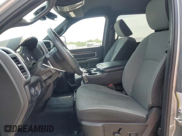 2024 Ram 2500 Big Horn с VIN 3C6UR5DL2RG266547, выставлен на аукционе Copart как лот 59806585 с пробегом 47 838 миль миль и Чистый • Clean title. История ставок и продаж доступна на DreamBid. Изображение 7.