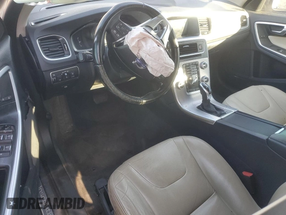2017 Volvo S60 Inscription z VIN LYV402HKXHB153423, wystawiony jako Copart lot #82981224 z przebiegiem Nie podano mil oraz Szkoda całkowita • Salvage title. Historia ofert i sprzedaży dostępna na DreamBid. Obrazek 8.