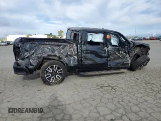 2024 GMC Sierra 1500 AT4 with VIN 3GTUUEEL0RG284440, listed as a Copart auction lot 52765005 with Not provided miles and Salvage title. Bid and sale history available at DreamBid. Image 3.