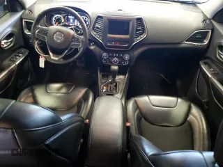 2019 Jeep Cherokee Latitude Plus with VIN 1C4PJLLB3KD111518, listed as a Copart auction lot 59540335 with 70,711 mi miles and Salvage title. Bid and sale history available at DreamBid. Image 8.