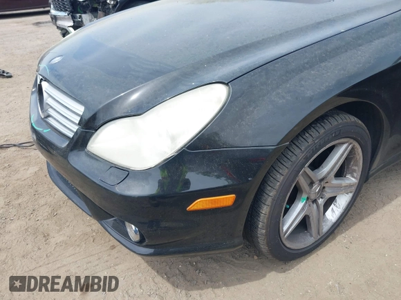 2008 Mercedes-Benz CLS 550 z VIN WDDDJ72X68A124710, wystawiony jako IAAI lot #42077595 z przebiegiem Nie podano mil oraz . Historia ofert i sprzedaży dostępna na DreamBid. Obrazek 6.