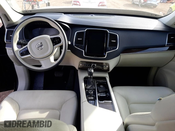 2019 Volvo XC90 Momentum with VIN YV4102CK6K1468354, listed as a Copart auction lot 69518412 with 39,563 mi miles. Bid and sale history available at carsss.com. Image 8.