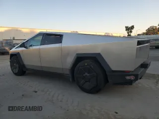 2024 Tesla Cybertruck z VIN 7G2CEHED6RA003275, wystawiony jako Copart lot #89005955 z przebiegiem 10 456 mil mil oraz Szkoda całkowita • Salvage title. Historia ofert i sprzedaży dostępna na DreamBid. Obrazek 2.