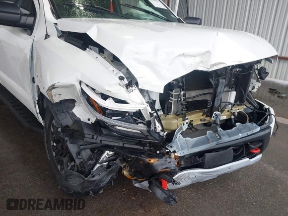 2021 Nissan Titan Pro-4X z VIN 1N6AA1ED7MN511004, wystawiony jako IAAI lot #42184599 z przebiegiem 36 086 mil mil oraz . Historia ofert i sprzedaży dostępna na DreamBid. Obrazek 6.