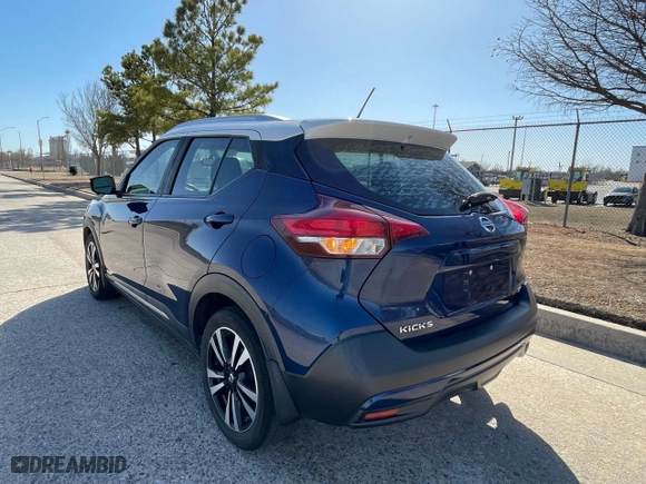 2019 Nissan Kicks S with VIN 3N1CP5CU5KL498631, listed as a Copart auction lot 48992105 with 97,170 mi miles and Clean Title. Bid and sale history available at carsss.com. Image 3.