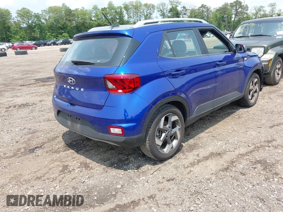 2024 Hyundai Venue SEL z VIN KMHRC8A39RU298832, wystawiony jako IAAI lot #42419329 z przebiegiem 7 582 mil mil oraz . Historia ofert i sprzedaży dostępna na DreamBid. Obrazek 4.