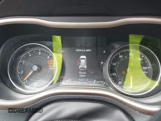 2016 Jeep Cherokee Limited z VIN 1C4PJLDB8GW242938, wystawiony jako IAAI lot #42168004 z przebiegiem 159 251 mil mil oraz . Historia ofert i sprzedaży dostępna na DreamBid. Obrazek 7.