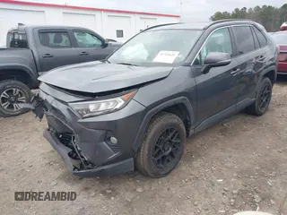 2019 Toyota RAV4 XLE with VIN 2T3W1RFV4KW048145, listed as a IAAI auction lot 41723621 with 180,051 mi miles. Bid and sale history available at carsss.com. Image 17.