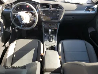 2020 Volkswagen Tiguan SE z VIN 3VV3B7AXXLM150387, wystawiony jako Copart lot #50516415 z przebiegiem 31 419 mil mil oraz Szkody całkowita. Historia ofert i sprzedaży dostępna na DreamBid. Obrazek 8.