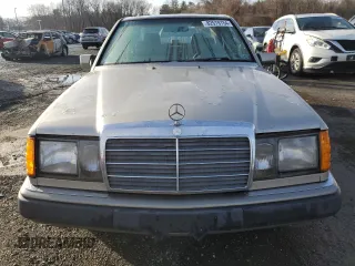 1992 Mercedes-Benz 300 z VIN WDBEB28E0NB554872, wystawiony jako Copart lot #82578764 z przebiegiem 382 968 mil mil oraz Nie do naprawy • Non repairable. Historia ofert i sprzedaży dostępna na DreamBid. Obrazek 5.