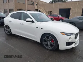 2017 Maserati Levante with VIN ZN661XUS7HX253832, listed as a IAAI auction lot 41732363 with 87,228 mi miles. Bid and sale history available at carsss.com. Image 1.