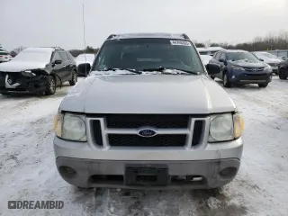 2002 Ford Explorer Sport Trac Value with VIN 1FMZU77E92UB72427, listed as a Copart auction lot 44746365 with 105,756 mi miles and Clean Title. Bid and sale history available at carsss.com. Image 5.
