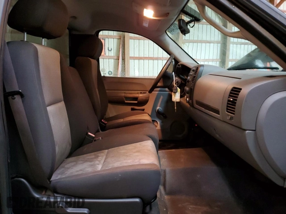 2009 Chevrolet Silverado 1500 Work Truck with VIN 1GCEC14X19Z182262, listed as a Copart auction lot 82851404 with 296,528 mi miles and Clean Title. Bid and sale history available at DreamBid. Image 10.
