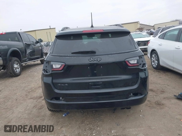 2022 Jeep Compass High Altitude with VIN 3C4NJDCB6NT212869, listed as a IAAI auction lot 41295122 with 34,601 mi miles and . Bid and sale history available at carsss.com. Image 17.