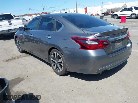 2018 Nissan Altima SR with VIN 1N4AL3AP6JC120402, listed as a IAAI auction lot 41949433 with 58,595 mi miles and . Bid and sale history available at carsss.com. Image 3.