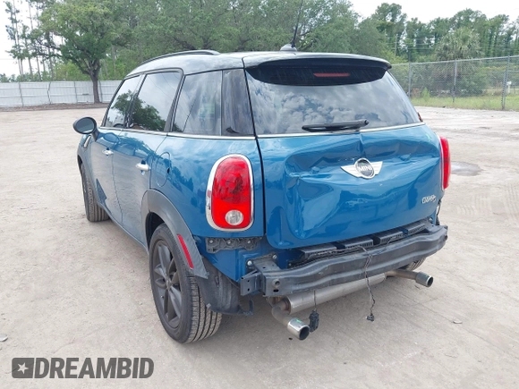 2012 MINI Countryman S with VIN WMWZC3C56CWM27592, listed as a IAAI auction lot 42175396 with 147,600 mi miles and . Bid and sale history available at DreamBid. Image 3.