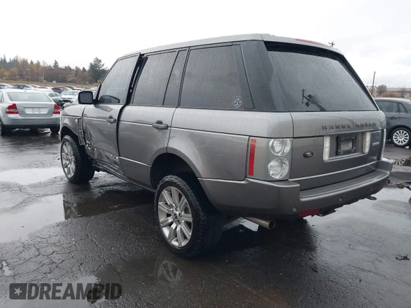 2007 Land Rover Range Rover SC z VIN SALMF13427A261552, wystawiony jako IAAI lot #40930292 z przebiegiem 143 865 mil mil oraz . Historia ofert i sprzedaży dostępna na DreamBid. Obrazek 3.