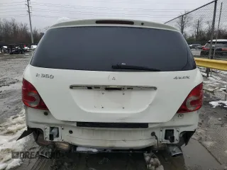 2010 Mercedes-Benz R-Class R 350 with VIN 4JGCB6FE2AA112593, listed as a Copart auction lot 44553065 with 181,505 mi miles and Salvage Title. Bid and sale history available at carsss.com. Image 6.