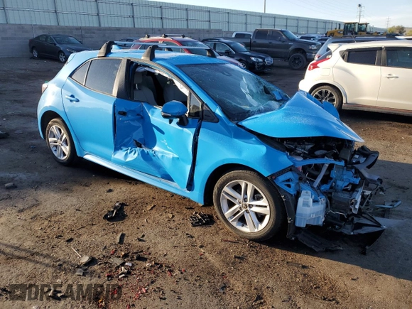 2020 Toyota Corolla Hatchback SE with VIN JTND4RBE3L3091394, listed as a Copart auction lot 67681004 with 34,606 mi miles and Salvage Title. Bid and sale history available at carsss.com. Image 4.