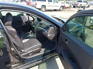 2017 Acura ILX z VIN 19UDE2F38HA009388, wystawiony jako IAAI lot #42133763 z przebiegiem 66 561 mil mil oraz . Historia ofert i sprzedaży dostępna na DreamBid. Obrazek 5.