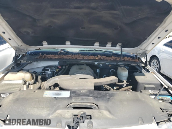 2006 Chevrolet Tahoe LT z VIN 1GNEC13Z36R133165, wystawiony jako Copart lot #50787575 z przebiegiem 119 303 mil mil oraz Szkoda całkowita • Salvage title. Historia ofert i sprzedaży dostępna na DreamBid. Obrazek 12.