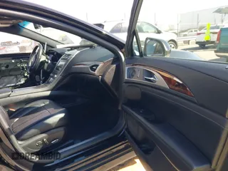 2019 Lincoln MKZ Reserve II z VIN 3LN6L5E94KR610634, wystawiony jako IAAI lot #41599828 z przebiegiem 73 529 mil mil oraz . Historia ofert i sprzedaży dostępna na DreamBid. Obrazek 5.