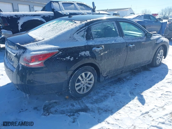 2015 Nissan Altima 2.5 with VIN 1N4AL3AP2FN893329, listed as a IAAI auction lot 41624345 with 154,065 mi miles. Bid and sale history available at carsss.com. Image 4.