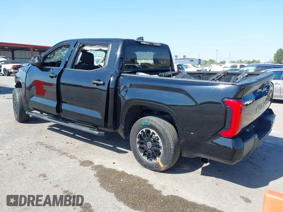 2022 Toyota Tundra 2WD SR with VIN 5TFKB5AB4NX016619, listed as a IAAI auction lot 40500811 with 1 mi miles. Bid and sale history available at carsss.com. Image 3.