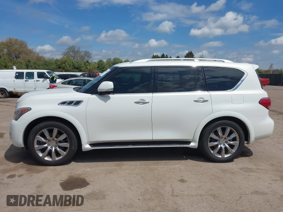 2013 Infiniti QX56 z VIN JN8AZ2NE1D9042676, wystawiony jako IAAI lot #42181659 z przebiegiem 113 454 mil mil oraz . Historia ofert i sprzedaży dostępna na DreamBid. Obrazek 14.