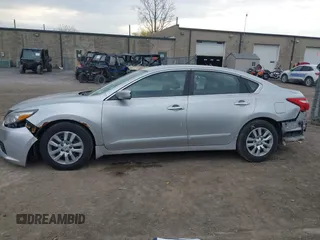 2016 Nissan Altima S z VIN 1N4AL3APXGN331521, wystawiony jako IAAI lot #42044462 z przebiegiem 119 130 mil mil oraz . Historia ofert i sprzedaży dostępna na DreamBid. Obrazek 14.