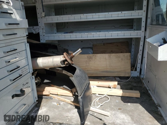 2008 Ford Econoline Cargo Commercial z VIN 1FTNE24W78DA18081, wystawiony jako Copart lot #54055265 z przebiegiem 162 658 mil mil oraz Szkoda całkowita • Salvage title. Historia ofert i sprzedaży dostępna na DreamBid. Obrazek 11.