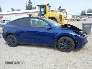 2024 Tesla Model Y Long Range z VIN 7SAYGDEEXRF128967, wystawiony jako IAAI lot #42216304 z przebiegiem 17 193 mil mil oraz . Historia ofert i sprzedaży dostępna na DreamBid. Obrazek 14.