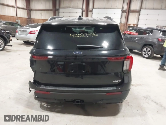 2025 Ford Explorer ST-Line z VIN 1FMUK8KH5SGA50542, wystawiony jako IAAI lot #42023496 z przebiegiem 8 419 mil mil oraz . Historia ofert i sprzedaży dostępna na DreamBid. Obrazek 17.