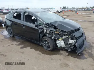 2015 Toyota Prius Four with VIN JTDKN3DU5F0454293, listed as a IAAI auction lot 41841590 with 121,738 mi miles. Bid and sale history available at carsss.com. Image 1.
