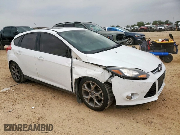 2014 Ford Focus SE z VIN 1FADP3K24EL187042, wystawiony jako Copart lot #57636395 z przebiegiem 105 918 mil mil oraz Szkoda całkowita • Salvage title. Historia ofert i sprzedaży dostępna na DreamBid. Obrazek 4.