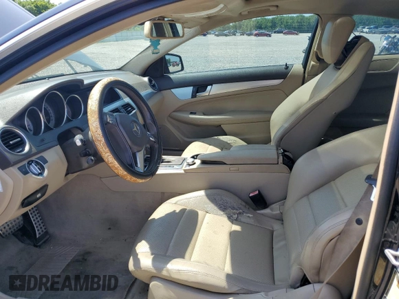 2013 Mercedes-Benz C 250 with VIN WDDGJ4HB2DG059854, listed as a Copart auction lot 61996345 with 109,119 mi miles and Clean title. Bid and sale history available at DreamBid. Image 7.