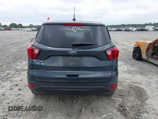 2019 Ford Escape S с VIN 1FMCU0F75KUB83831, выставлен на аукционе IAAI как лот 42048617 с пробегом 164 927 миль миль и . История ставок и продаж доступна на DreamBid. Изображение 16.