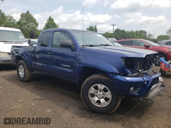 2014 Toyota Tacoma with VIN 5TFUU4EN5EX106329, listed as a Copart auction lot 59705015 with 186,040 mi miles and Salvage title. Bid and sale history available at DreamBid. Image 4.