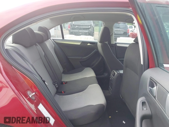 2017 Volkswagen Jetta S z VIN 3VW2B7AJ2HM314001, wystawiony jako IAAI lot #42602453 z przebiegiem 88 464 mil mil oraz . Historia ofert i sprzedaży dostępna na DreamBid. Obrazek 8.